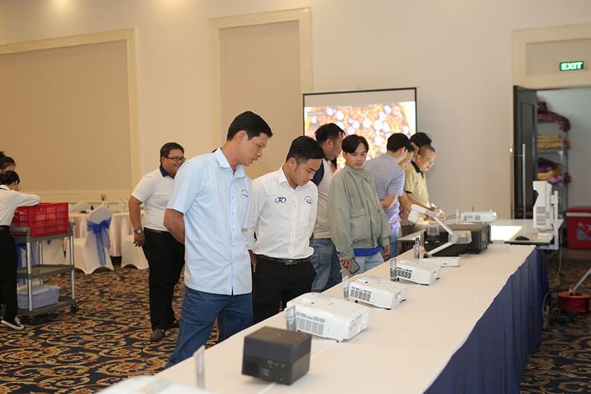 Vì Sao Máy Chiếu Epson Được Ưa Chuộng Tại Việt Nam